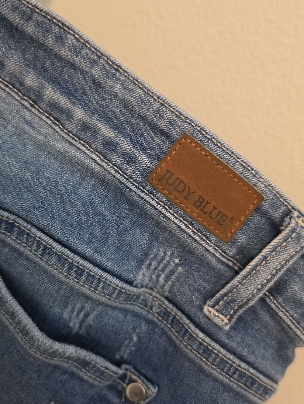 Judy Blue Boyfriend Fit High Rise Button Fly Distressed Jeans 15 32 14 16 - Picture 4 of 11